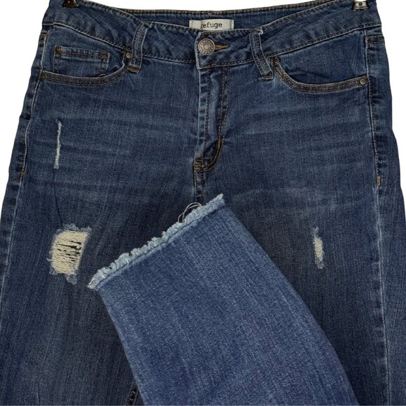 Refuge Women's Distressed, Skinny Jeans, RP9, Raw Hem, Medium Wash Size: 8 - Picture 8 of 8